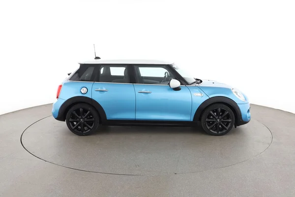 MINI Mini (2015) — foto 13 van 16