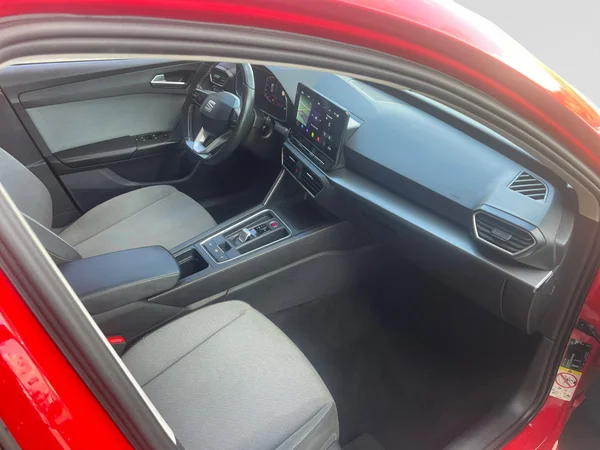 SEAT Leon ST (2023) — foto 2 van 21