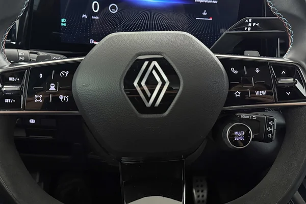 Renault Espace E-TECH (HEV) (2023) — foto 7 van 30