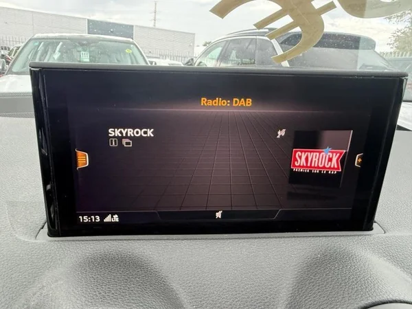 AUDI Q2 (2022) — foto 18 van 28
