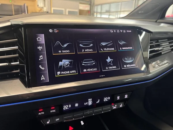 AUDI Q4 e-tron (2024) — foto 17 van 18