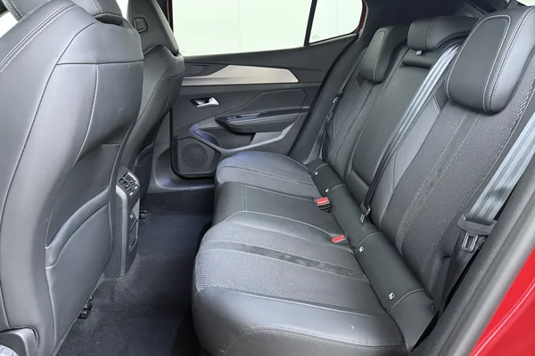 Peugeot 408 (2025) — foto 17 van 18