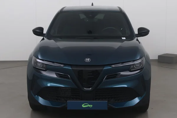 Alfa Romeo Junior (2025) — foto 10 van 17