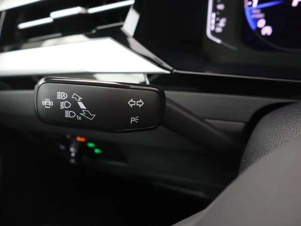 VOLKSWAGEN Arteon (2022) — foto 17 van 30