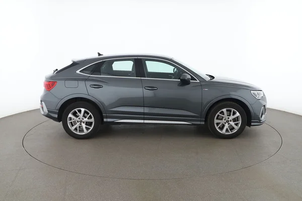 Audi Q3 (2023) — foto 13 van 16