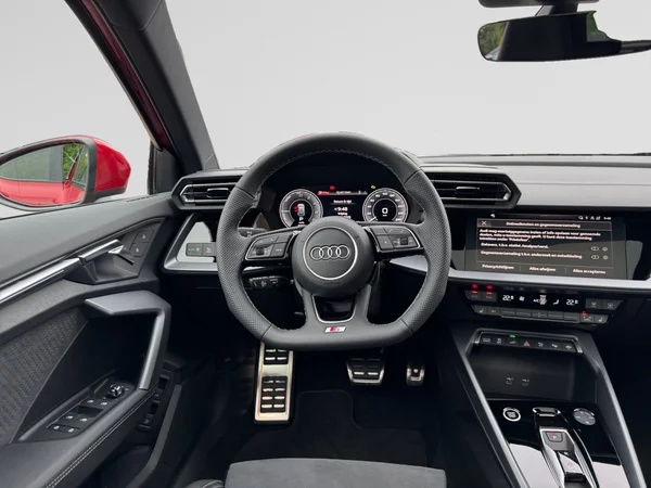 AUDI A3 Sportback PHEV (2025) — foto 14 van 16
