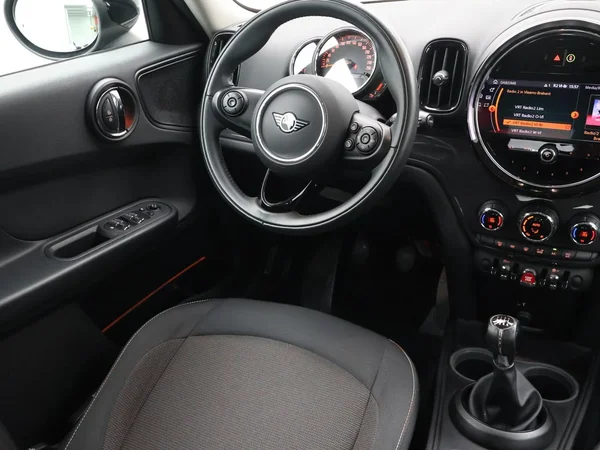 MINI Countryman (2021) — foto 16 van 24