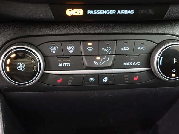 FORD Fiesta (2024) — foto 17 van 27