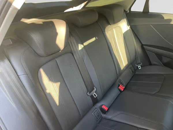 AUDI Q2 (2020) — foto 8 van 20