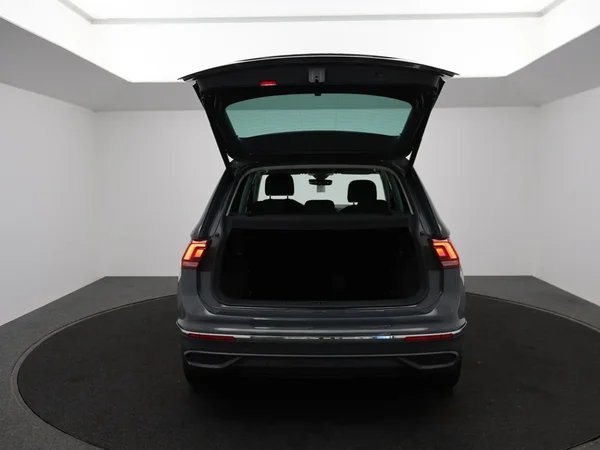 Volkswagen Tiguan (2022) — foto 20 van 29