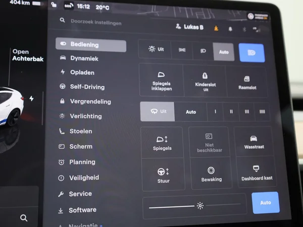 Tesla Model 3 (2023) — foto 8 van 40