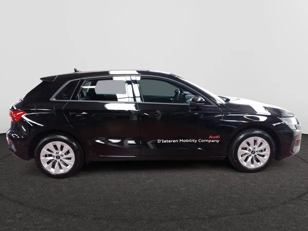 AUDI A3 Sportback (2024) — foto 12 van 16