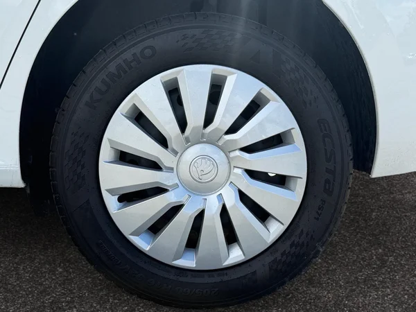 SKODA Kamiq (2024) — foto 15 van 18