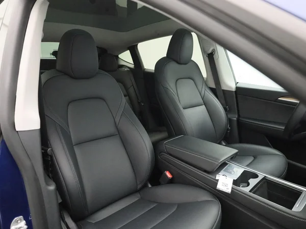 Tesla Model Y (2023) — foto 5 van 52