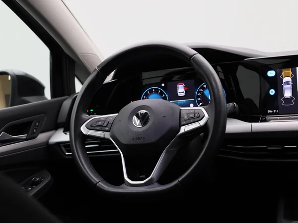 Volkswagen Golf (2021) — foto 30 van 40