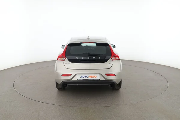 Volvo V40 (2019) — foto 11 van 16
