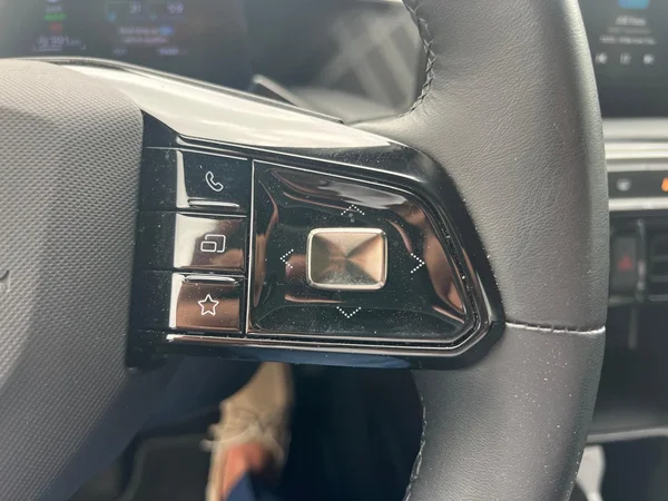 MG MG3 (2024) — foto 10 van 23