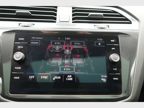 VOLKSWAGEN Tiguan Allspace (2018) — foto 16 van 32