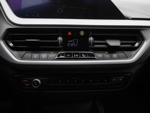 BMW 1 Reeks (2023) — foto 9 van 39