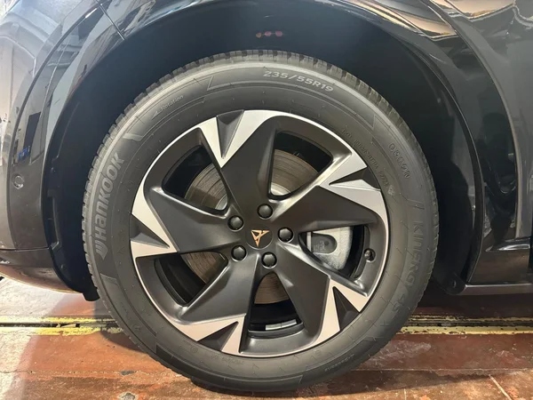 CUPRA Tavascan (2026) — foto 16 van 24