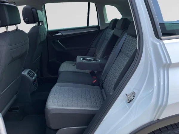 VOLKSWAGEN Tiguan (2022) — foto 15 van 22