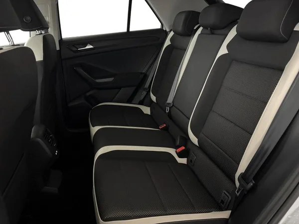 VOLKSWAGEN T-Roc (2021) — foto 8 van 26