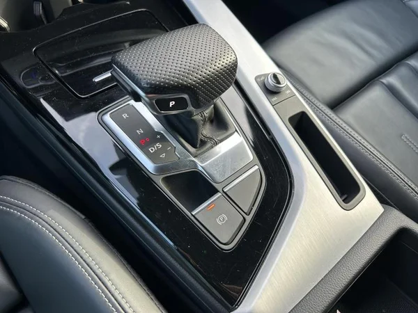 AUDI A4 Avant Dsl (2023) — foto 16 van 42