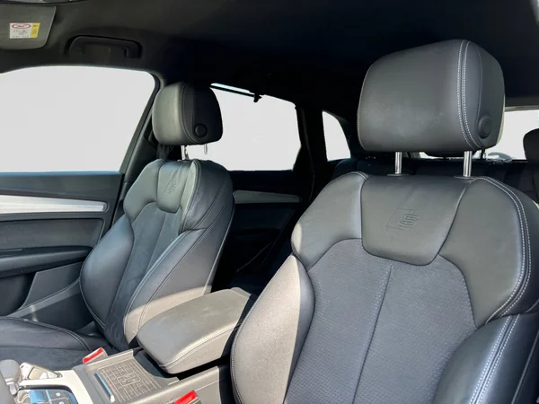 AUDI Q5 PHEV (2021) — foto 14 van 14