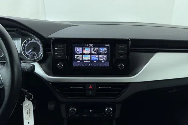 Skoda Kamiq (2021) — foto 3 van 15