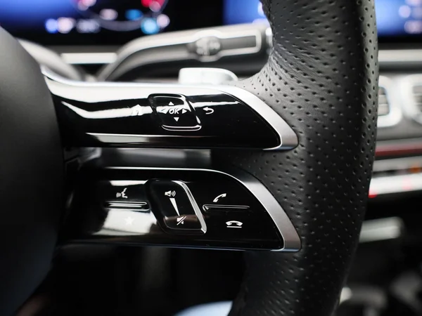 Mercedes-Benz GLE (2025) — foto 10 van 66