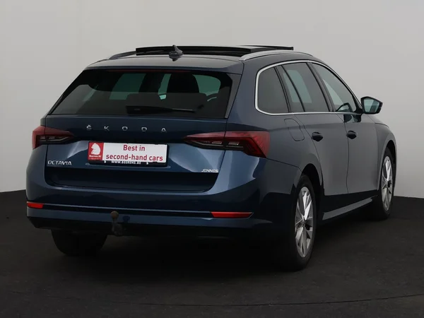 SKODA Octavia (2022) — foto 23 van 33