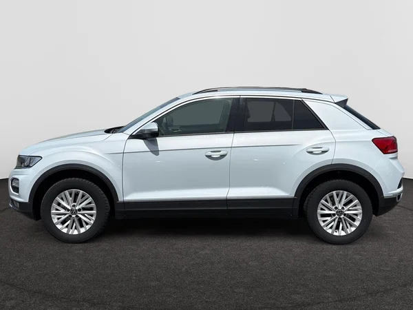 VOLKSWAGEN T-Roc (2021) — foto 12 van 21