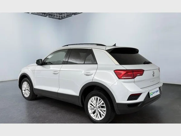 VOLKSWAGEN T-Roc (2019) — foto 12 van 15
