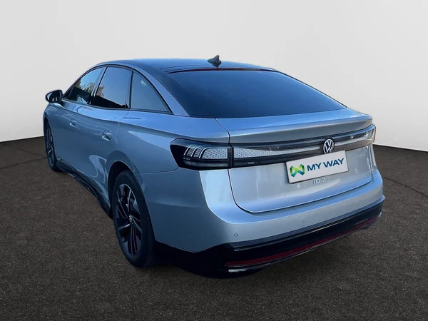 VOLKSWAGEN ID.7 (2024) — foto 18 van 24