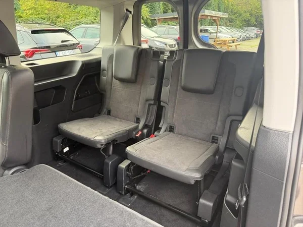 VOLKSWAGEN Caddy Maxi (2025) — foto 19 van 31