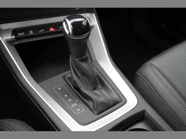 AUDI Q3 PHEV (2022) — foto 18 van 34