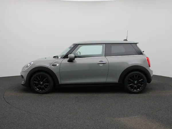 MINI One (2021) — foto 34 van 39