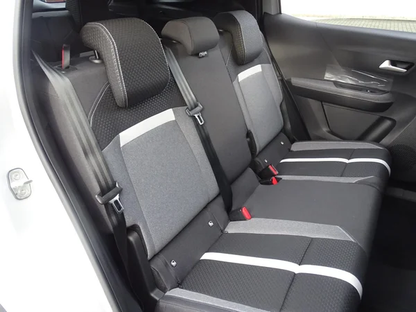 Opel Frontera (2025) — foto 8 van 27