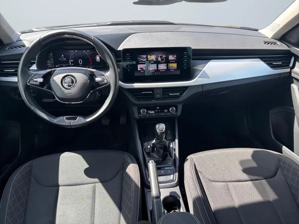 SKODA Kamiq (2022) — foto 12 van 28