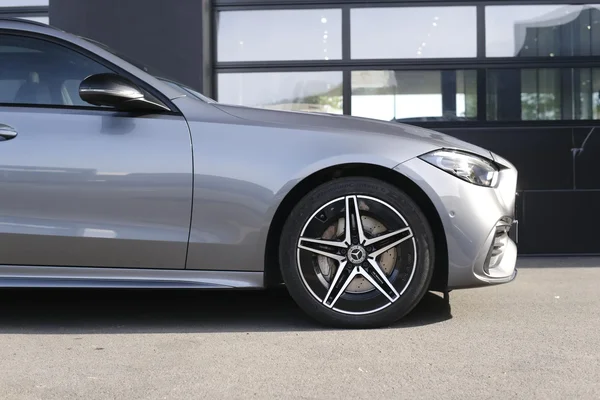 Mercedes-Benz C-Klasse (2024) — foto 24 van 34