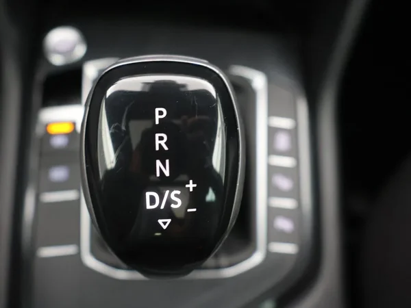 Volkswagen Tiguan (2021) — foto 13 van 33