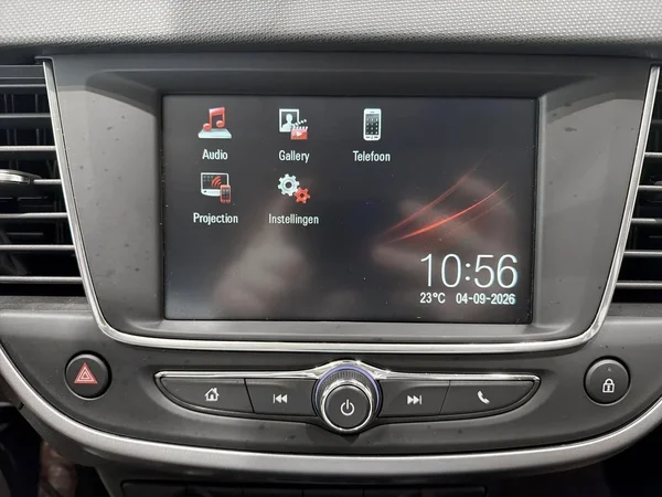 Opel Crossland (2023) — foto 4 van 17