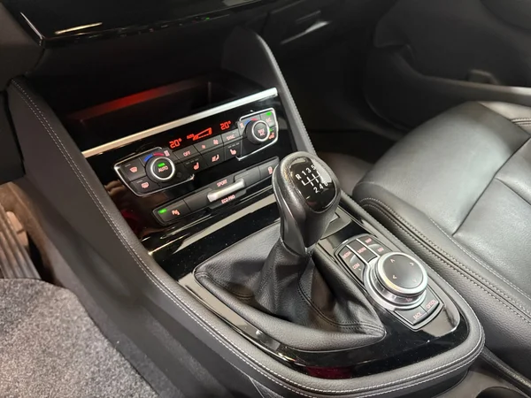BMW 216-Gran-Tourer (2020) — foto 9 van 30