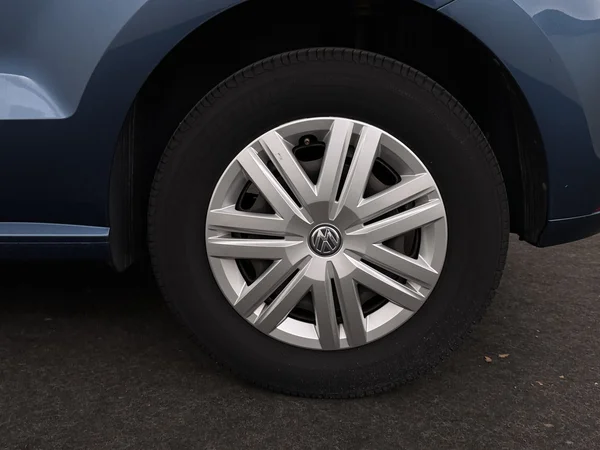 VOLKSWAGEN Polo (2017) — foto 7 van 20