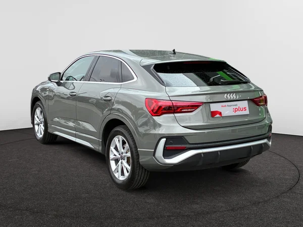 AUDI Q3 Sportback (2025) — foto 18 van 24