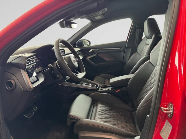 AUDI S3 Sedan (2025) — foto 9 van 21