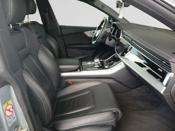 AUDI Q8 SUV e-hybrid (PHEV) (2024) — foto 5 van 19