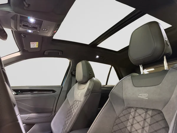 VOLKSWAGEN T-Roc (2025) — foto 16 van 16