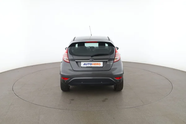 Ford Fiesta (2015) — foto 11 van 16