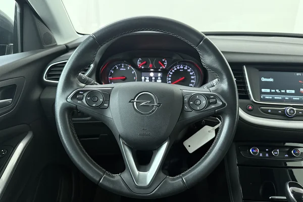 Opel Grandland X (2021) — foto 2 van 18